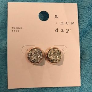 2For$10✨Rough edge earrings